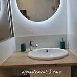 아파트 L Etablissement La A 2 Pas Vous Propose, 3 Deux , 1 , Netflix, Lits Faits A Votre Arrivee, Serviettes De Toilette, Menage, Wifi, En Hyper Centre ,plage A 100m, Box A Velos, Paiement 3 Fois Sans Frais, Prix Comp *