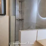 3 Deux , 1 ,l'établissement La A 2 Pas, Netflix, Lits Faits à Votre Arrivée, Serviettes De Toilette, Ménage, Wifi, En Hyper Centre ,plage à 100m, Box à Vélos, Paiement 3 Fois Sans Frais, Prix