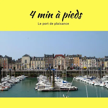 L Etablissement La A 2 Pas Vous Propose, 3 Deux Chambres, 1 Piece Avec Climatiseur , Netflix, Lits Faits A Votre Arrivee, Serviettes De Toilette, Menage, Wifi, En Hyper Centre ,plage A 100m, Box A Velos Lägenhet *